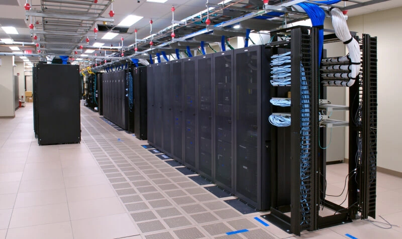 آشنایی با انواع وب سرور آشنایی با انواع وب سرور